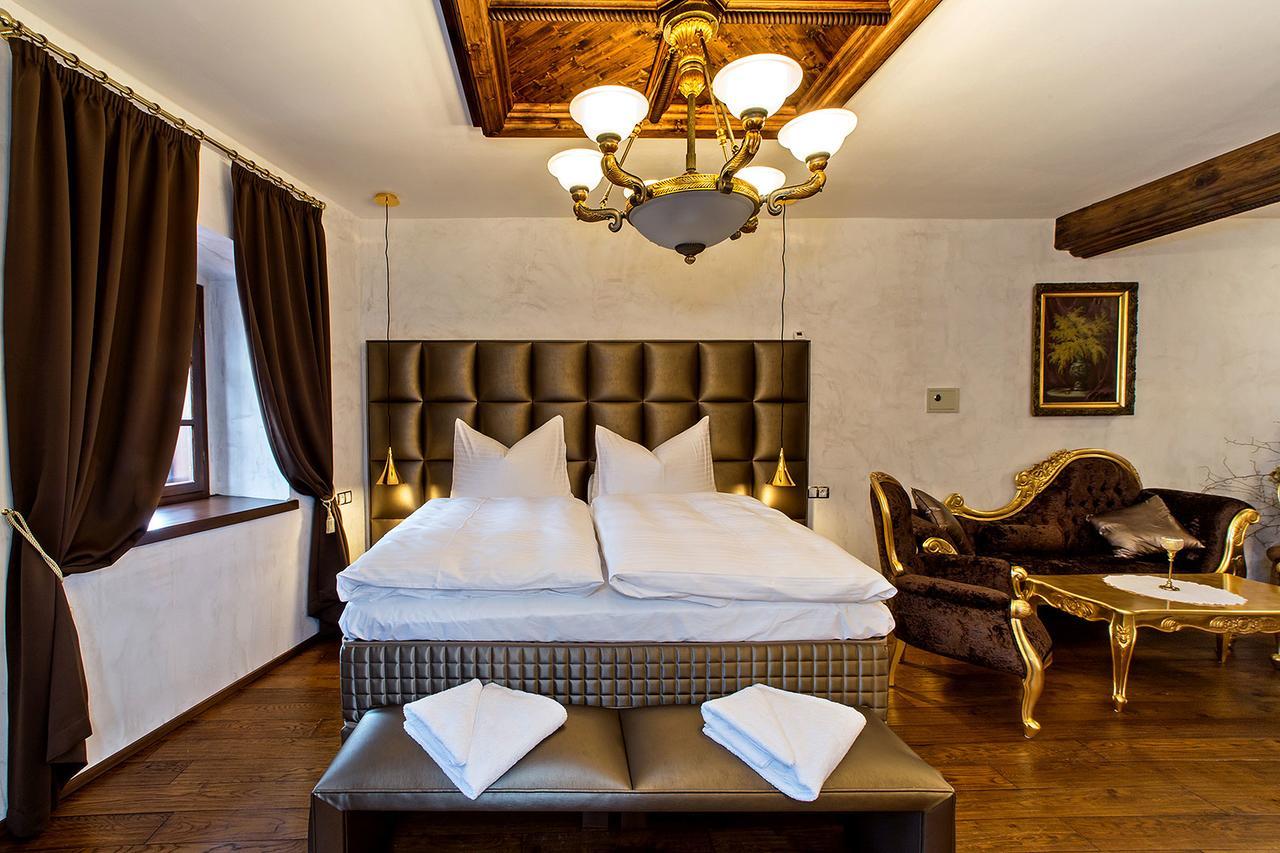 Arcadie Hotel & Apartments Чески-Крумлов Экстерьер фото