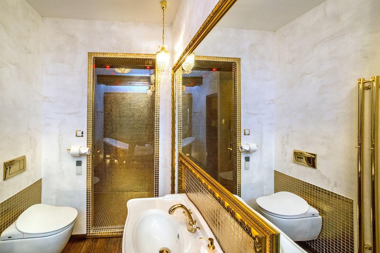 Arcadie Hotel & Apartments Чески-Крумлов Экстерьер фото